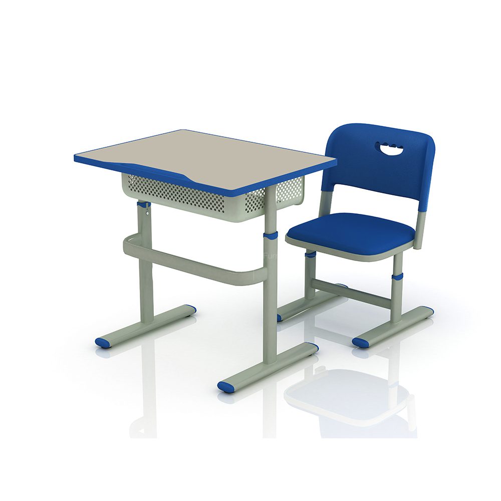 Schulstuhl und Schreibtisch
