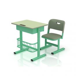 Sedia e scrivania della scuola