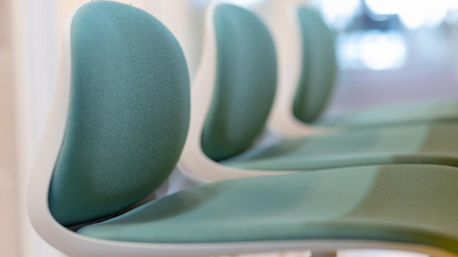 https://www.migeof.com/wp-content/uploads/2020/08/MeetCo-case-study-Metro-Pacific-Water-lounge-aera.jpg