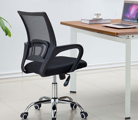 Silla de oficina con asiento de malla