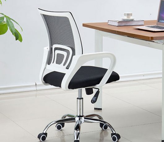 Chaise de bureau en maille