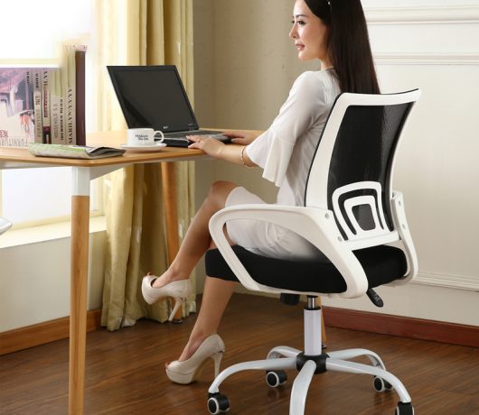 Silla de oficina con asiento de malla