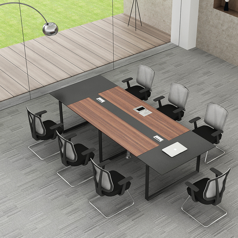 طاولة غرفة الاجتماعات