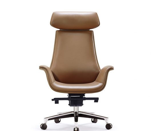 Cadeira executiva de couro moderna