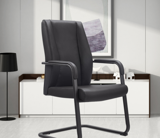 Silla Boss de cuero moderna