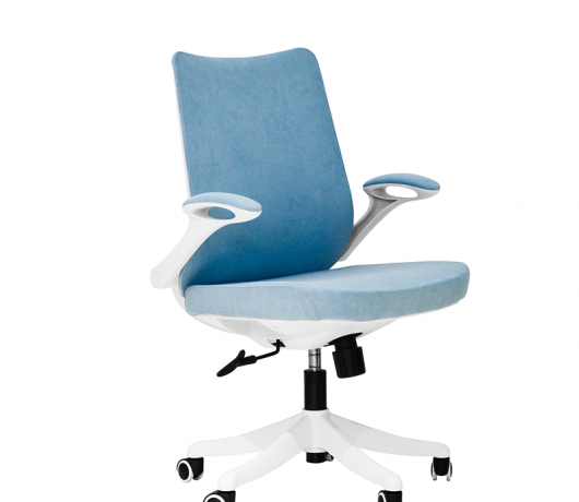 Эргономичный офисный стул из ткани