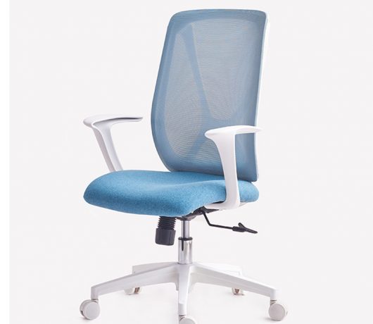 Silla de malla ergonómica moderna