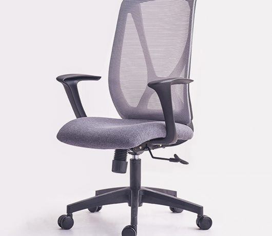 Silla de malla ergonómica moderna