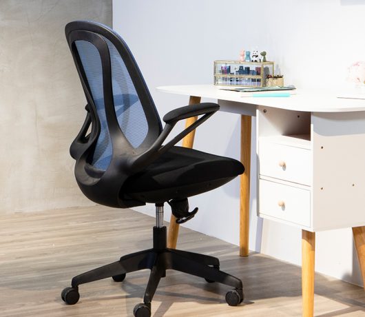 Chaise de bureau élégante en maille