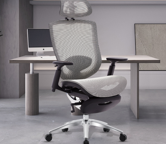 Ergonomic Mesh Staff Chair