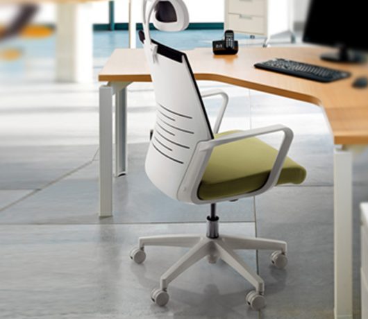 Modern Swivel Staff Chair