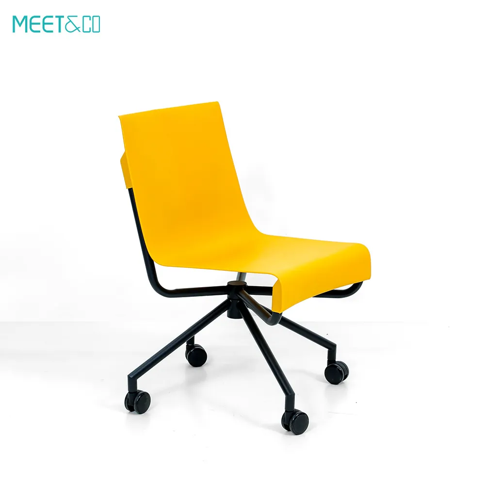 WRK Bella Plastic Chair