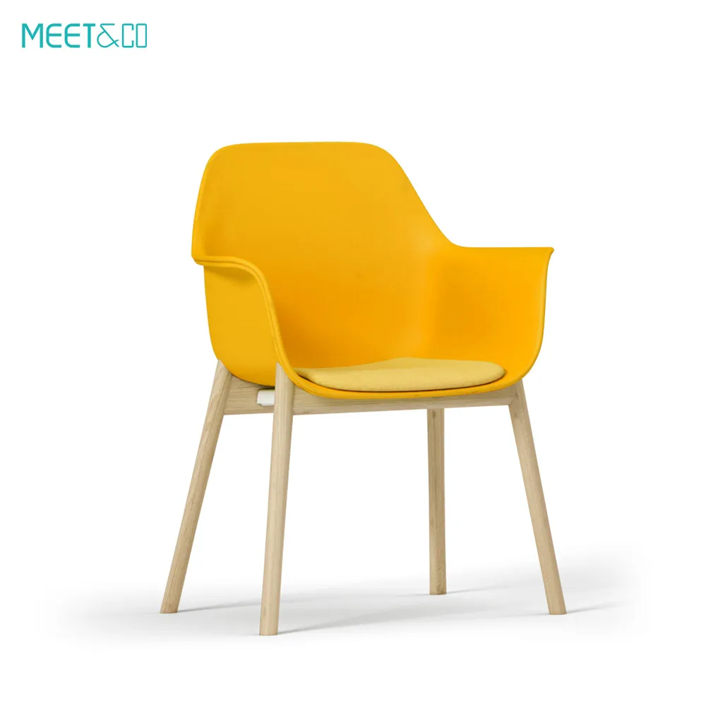 WRK Kite Plastic Chair with Wooden Legs