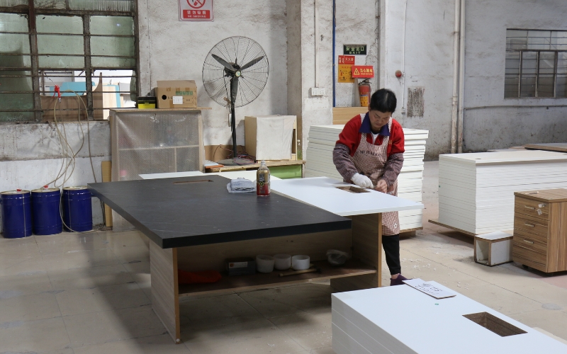 Meet&Co Factory Gallery